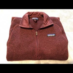 Women’s Patagonia maroon quarter zip